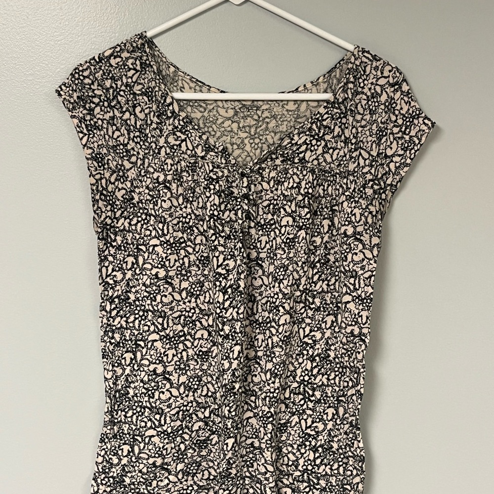 LOFT Black and White Patterned Blouse